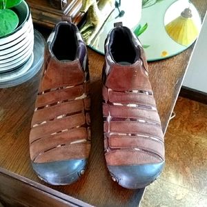 Merrell slip on chelsea boots